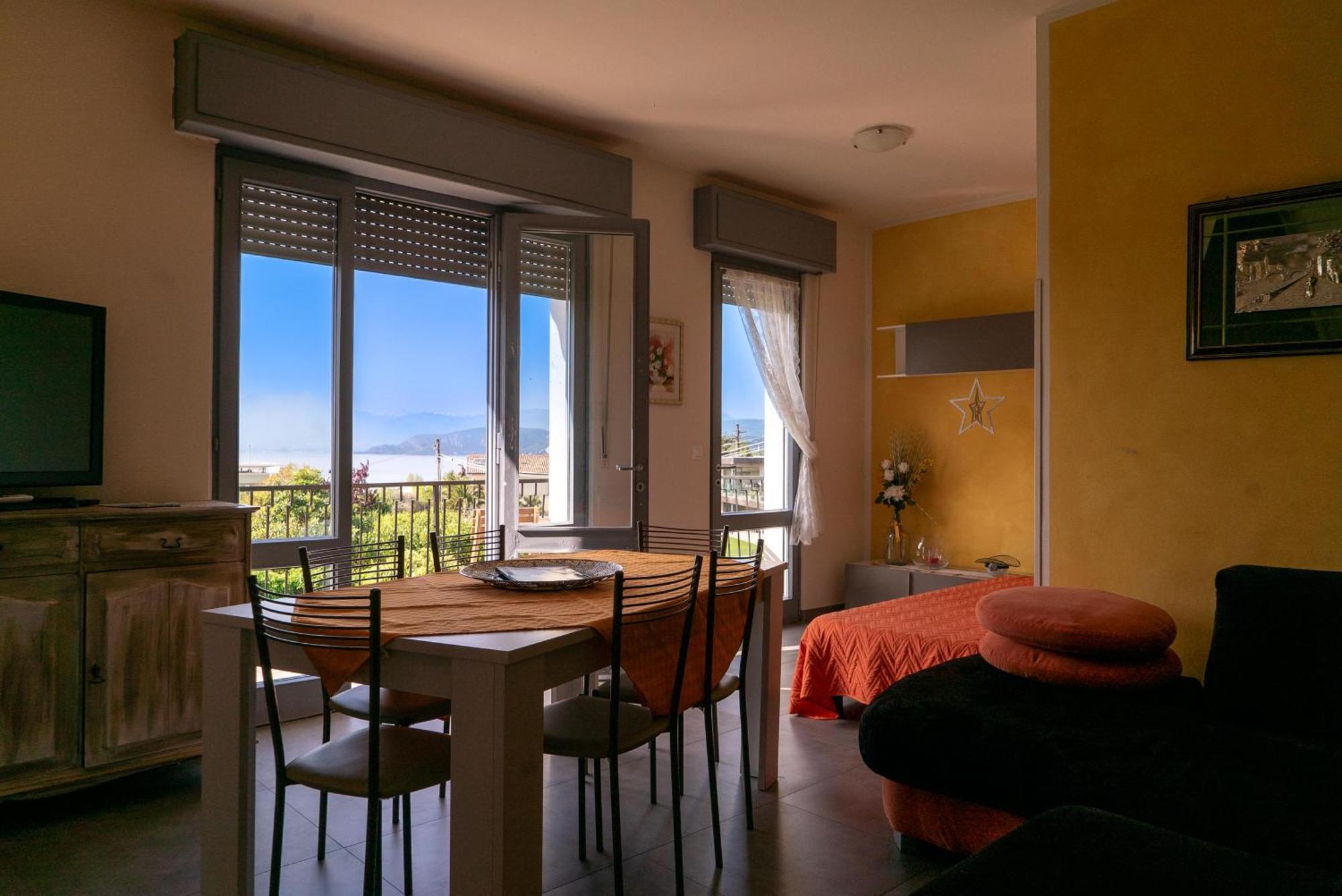 Villa La Magnolia - Private Beach Access, Garden, Views Лацизе Экстерьер фото