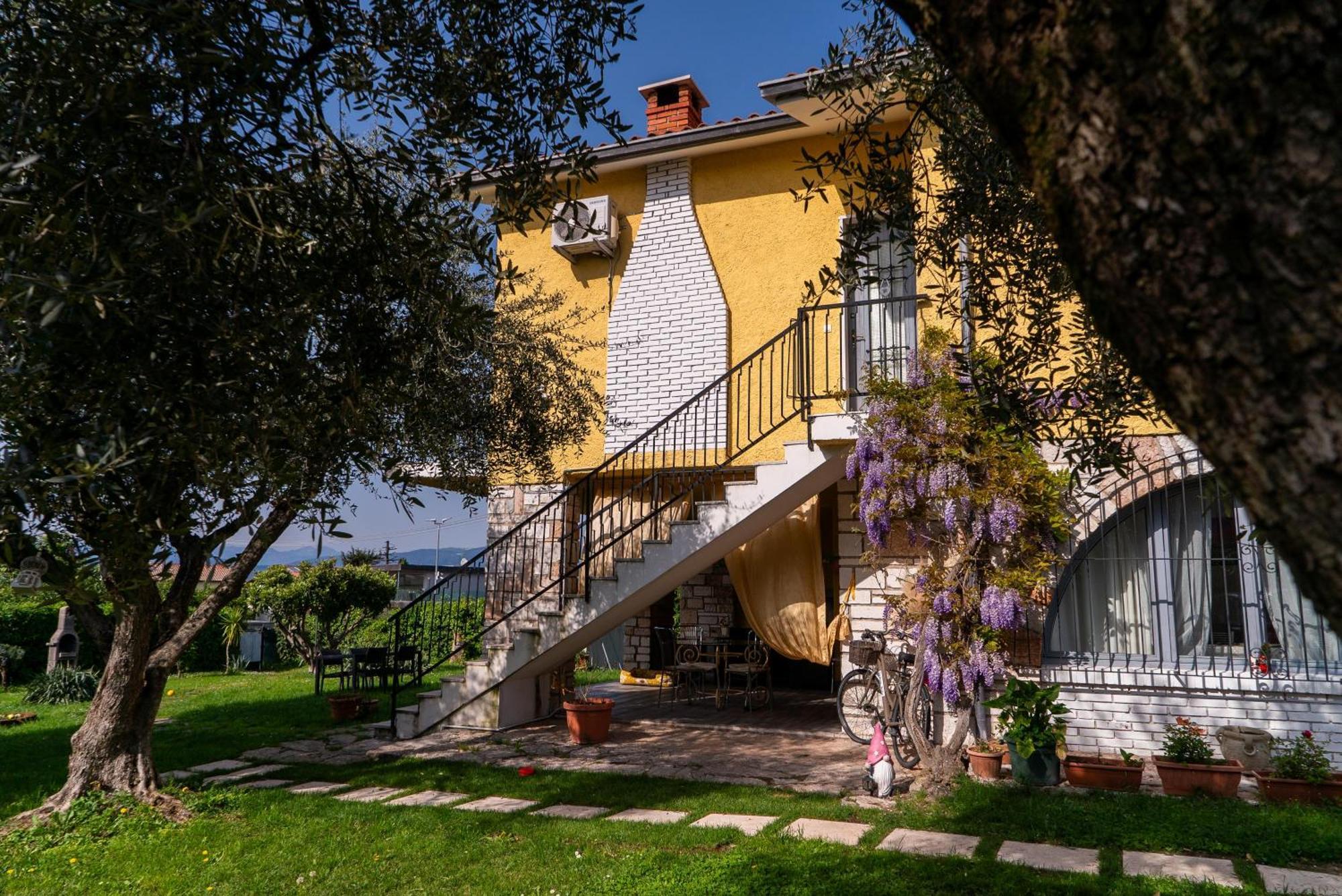 Villa La Magnolia - Private Beach Access, Garden, Views Лацизе Экстерьер фото